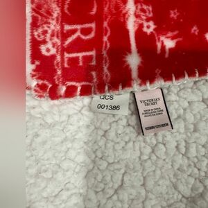 Victoria's secret throw blanket brand new without tags